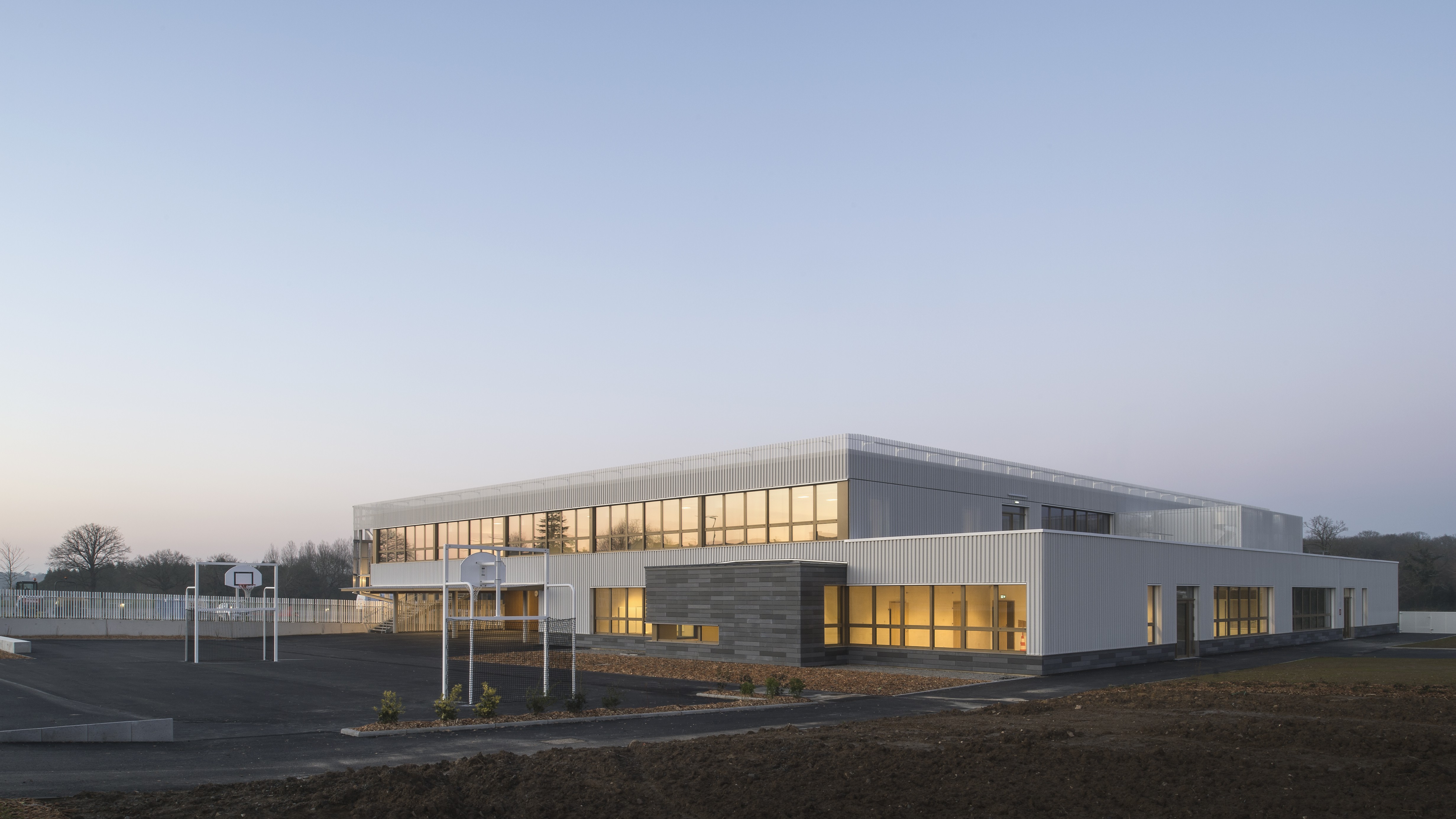 Groupe Scolaire Aimé-Bailleul 15 classes à Guignen (35), par Marc Nicolas Architectures