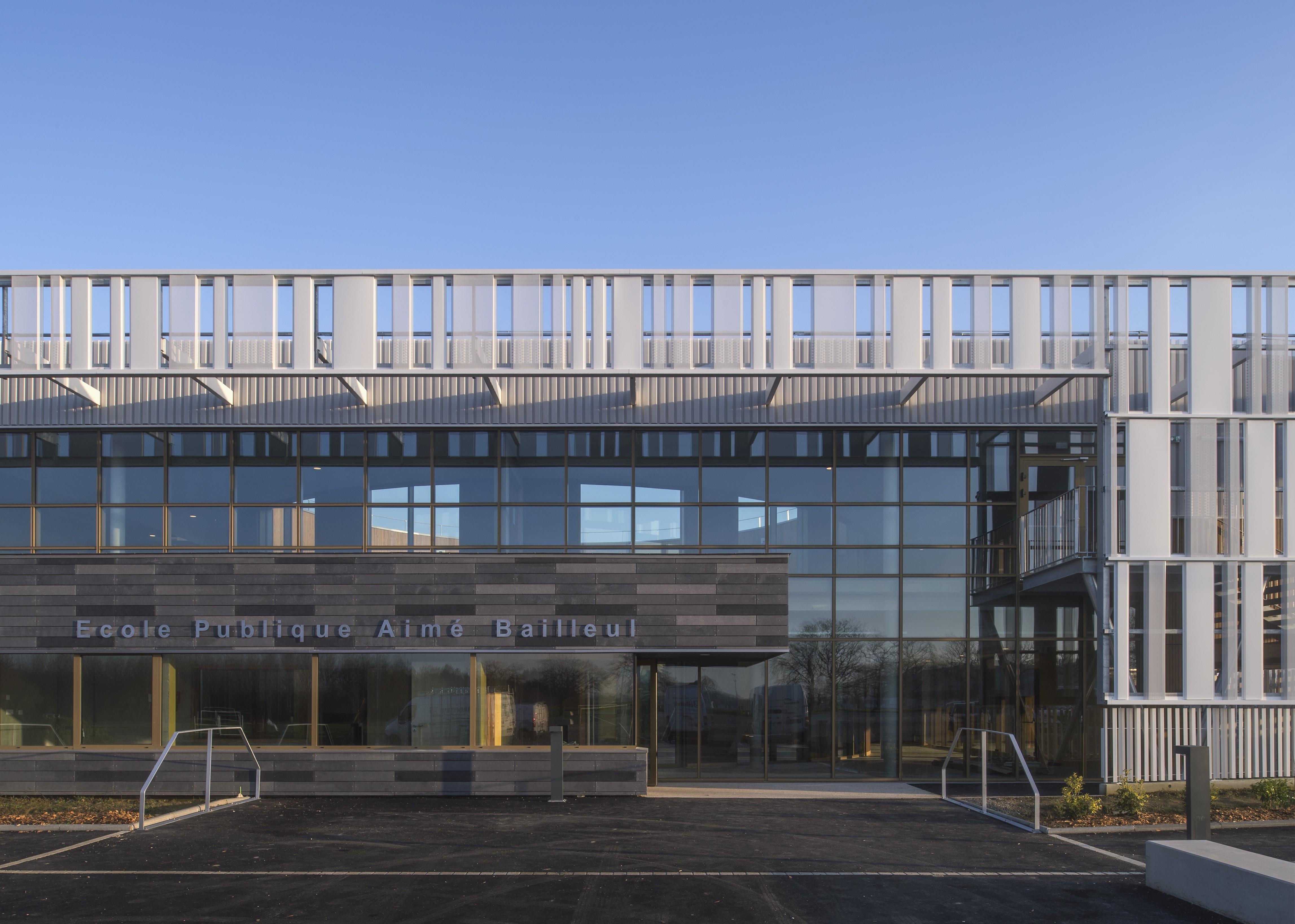 Groupe Scolaire Aimé-Bailleul 15 classes à Guignen (35), par Marc Nicolas Architectures