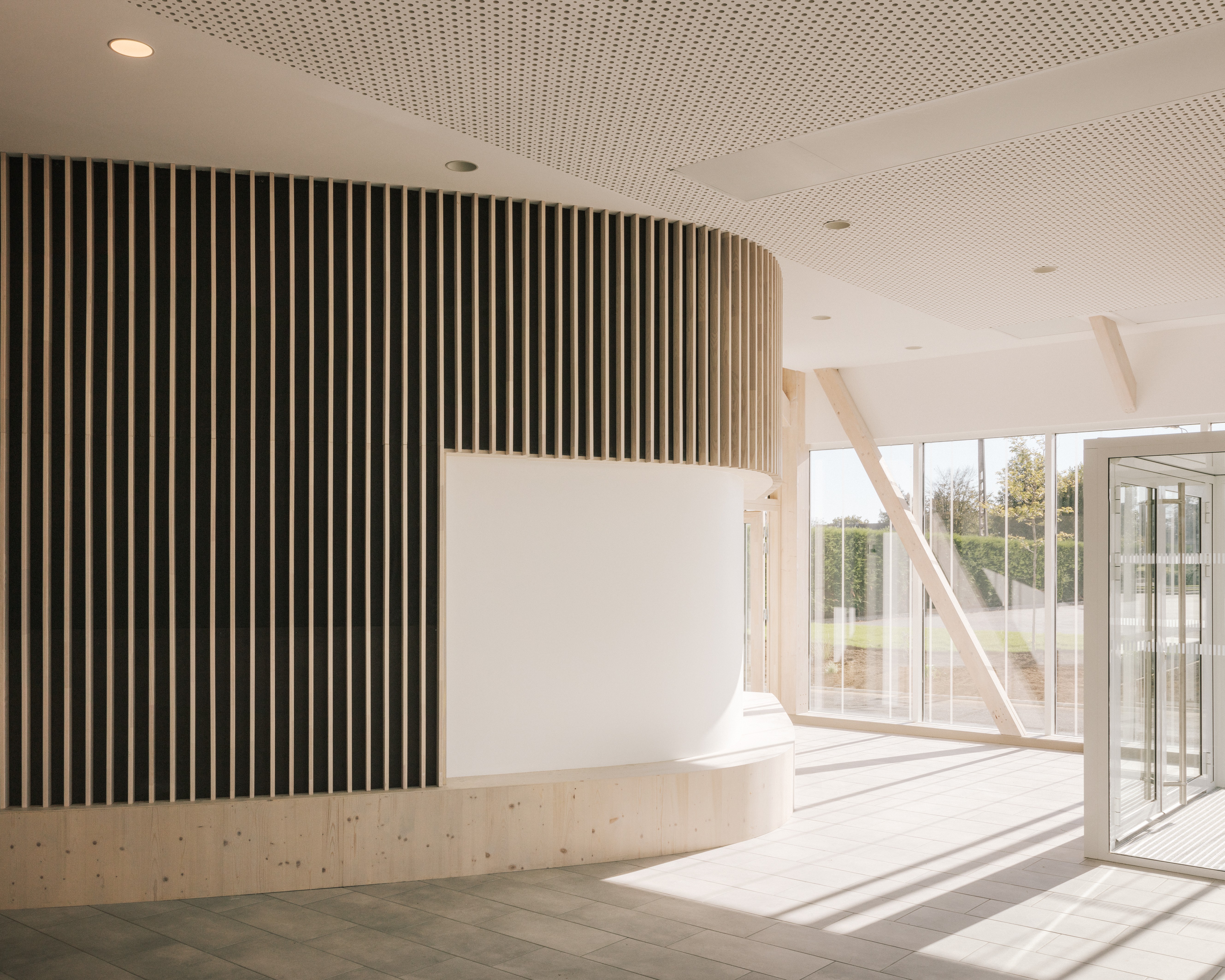 Groupe Scolaire Les Blancs Marais 11 classes à Picauville (50), par Marc Nicolas Architectures